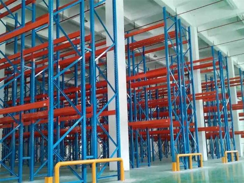 Some Tips to Keep Your Pallet Racking Safe